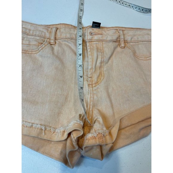 Forever 21 Womens Denim Jeans Shorts Roll Cuffed Hem Mid Rise Stretch Pink SZ 29 - Picture 4 of 9